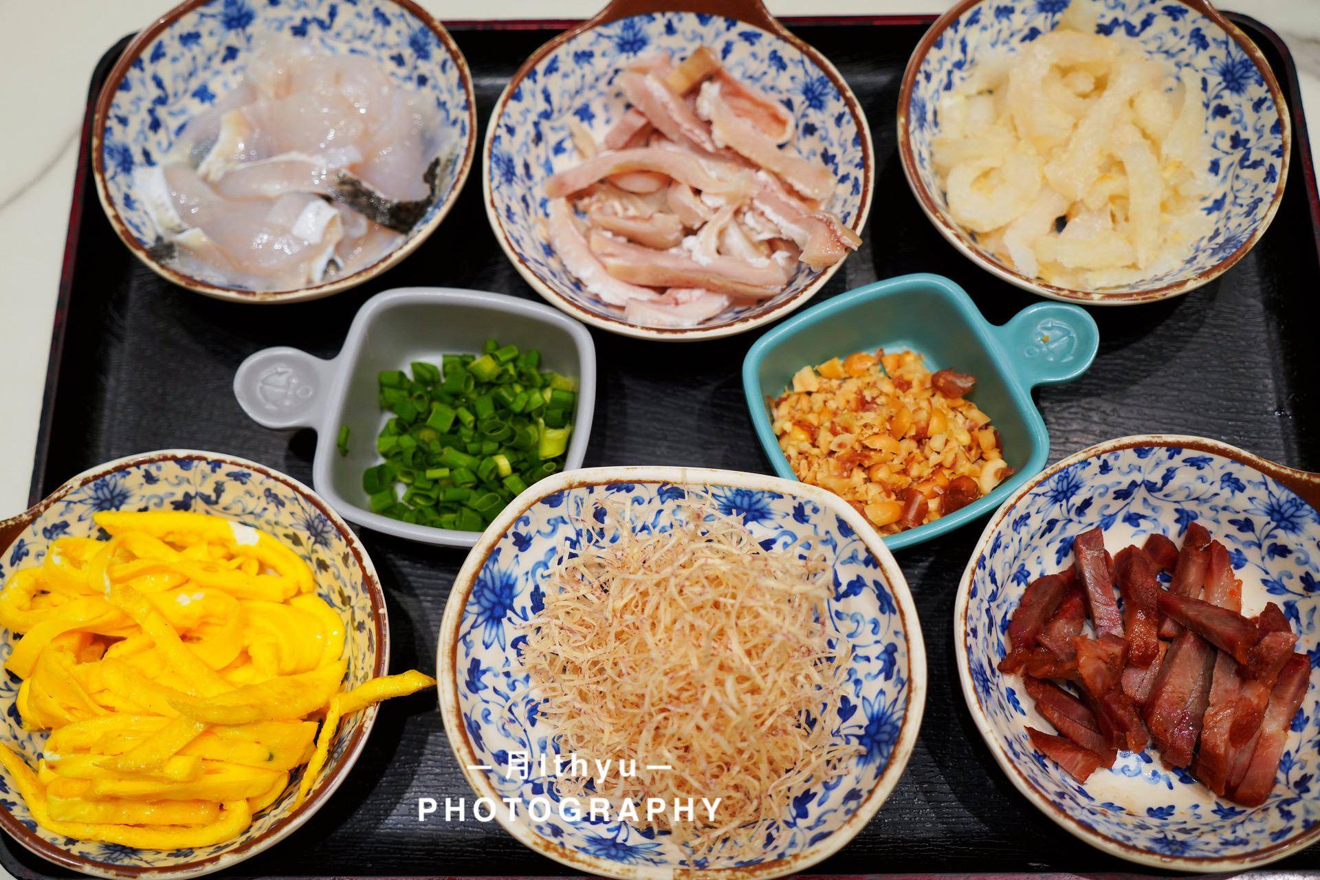 这道艇仔粥是广州有名的粥.