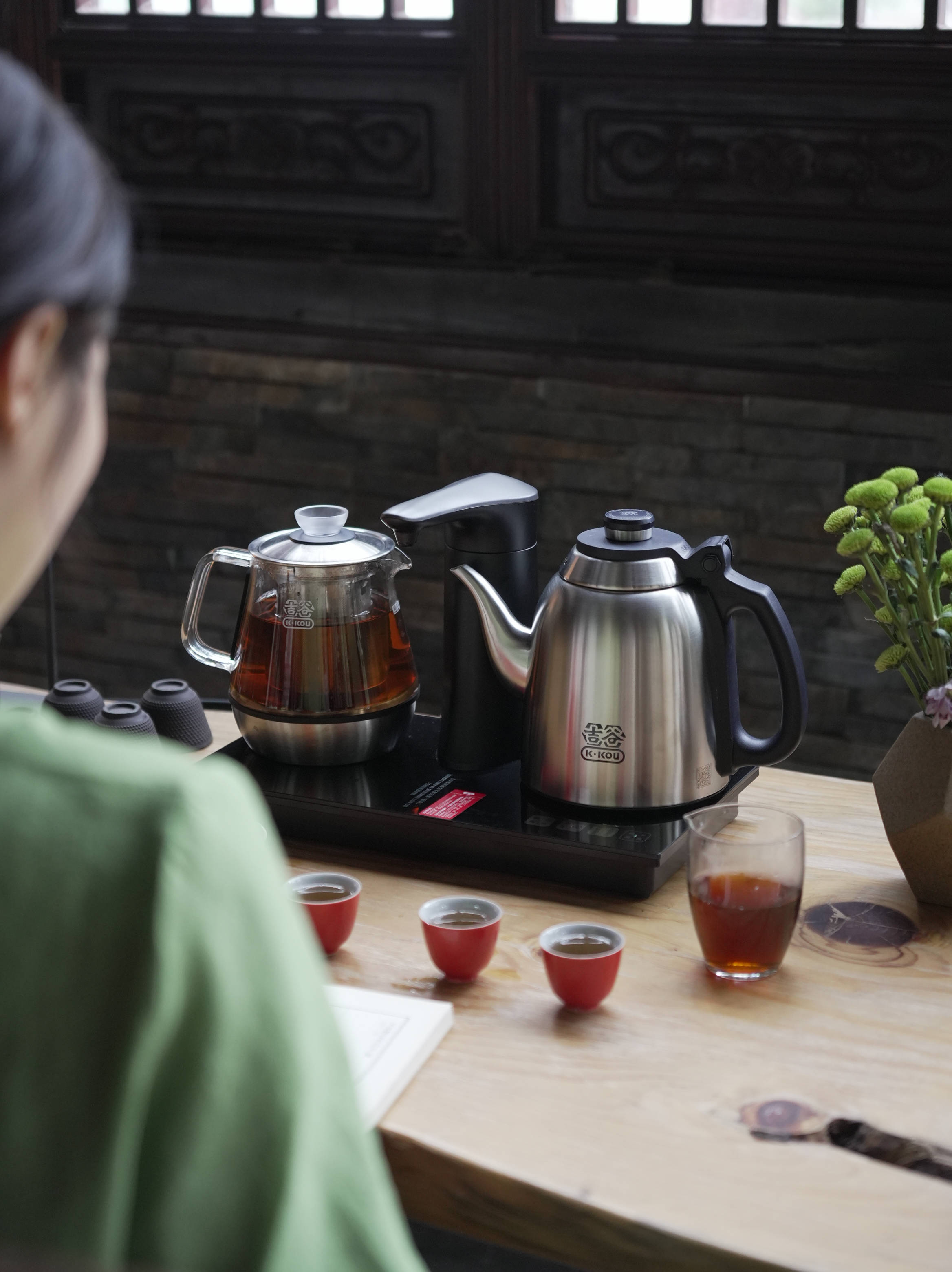 烧水煮茶照顾不同人的喝茶口味待客聚会体面又简单方便