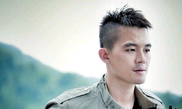 《黑白禁区》:欧豪8年后醒来上演穿越大戏,真相也许