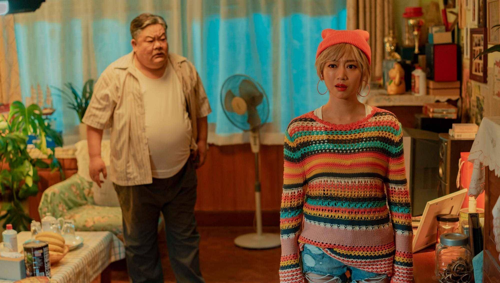 《窈窕老爹》单亲父女的换位思考,笑中带泪的亲情喜剧_女儿_父亲_眼泪