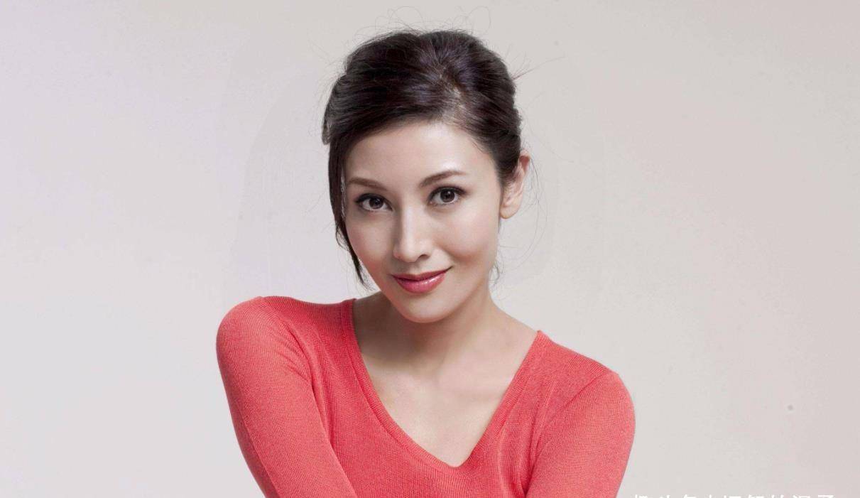 一个让全港豪门贵妇,都提防的女人,李嘉欣当年到底有多美?