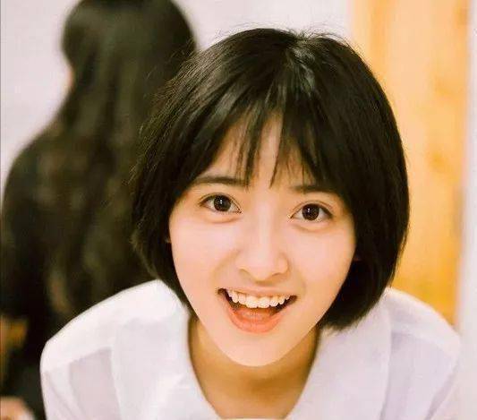 《月刊少女》沈月路透,别的不清楚但是沈月是真的瘦了!