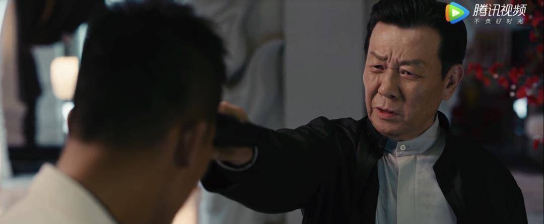 《黑白禁区》丨毒枭女儿恋爱脑?