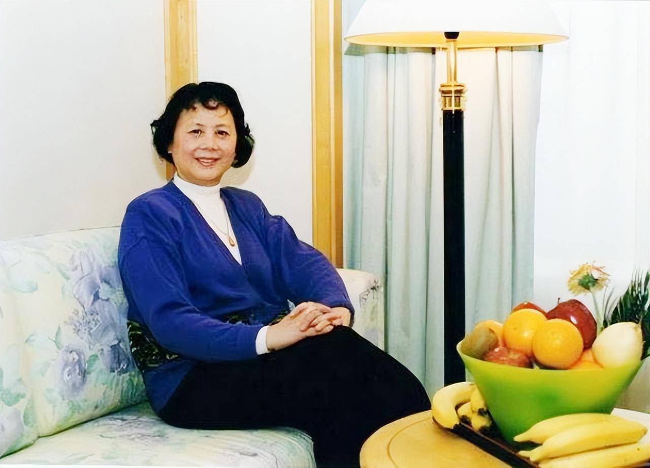 《白毛女》茅惠芳:最红时随男子出去,后被人泼脏水打官司_芭蕾舞_舞蹈