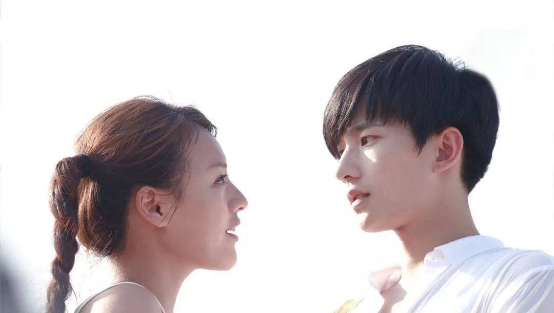 《左耳》:爱对了是爱情,爱错了是青春_许弋_张漾_蒋皎