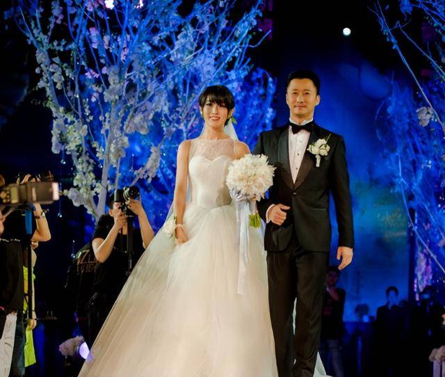 11年后再看谢楠,才明白:嫁给演员吴京,是她此生最大的幸运!