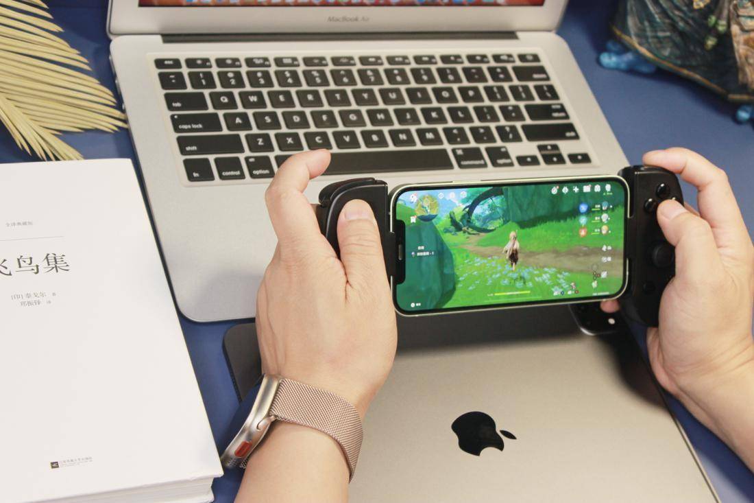 机械按键,手感出色,苹果专用的游戏手柄LEADJOY M1B