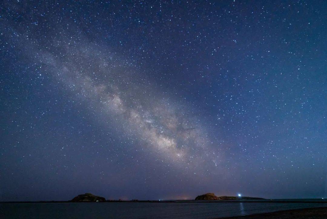 青島這些神秘小島藏不住了_海島_燈塔_大海