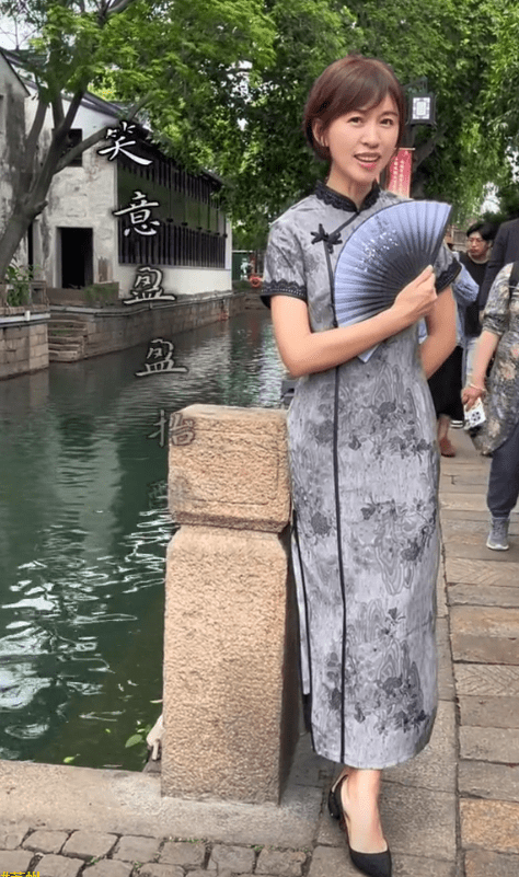 欧阳夏丹:变身江南小女子,在苏州平江路街头上演6款"旗袍秀"_会馆