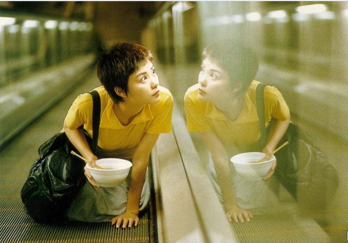 696969她的作品《容易受伤的女人》,《我愿意》,《笑忘书》