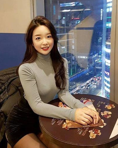 58公斤普拉提美女,健身一年,增肌6斤,比纸片美女好得多_训练_身材