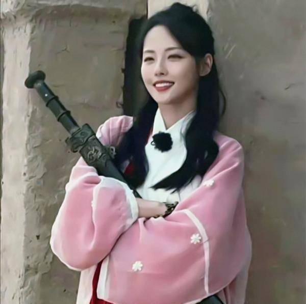 34岁张嘉倪扮"紫霞仙子",成功撩起童年回忆,能超越朱茵吗?