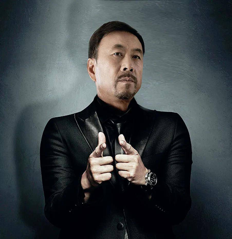 马卫军:曾在日本当了10年白领,成日本军专业户的他67岁还不火_鬼子