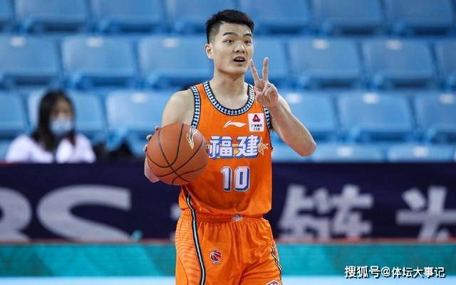 2年打出身价,徐杰老乡拒绝续约,7支球队哄抢,传球不输赵继伟_黎伊扬