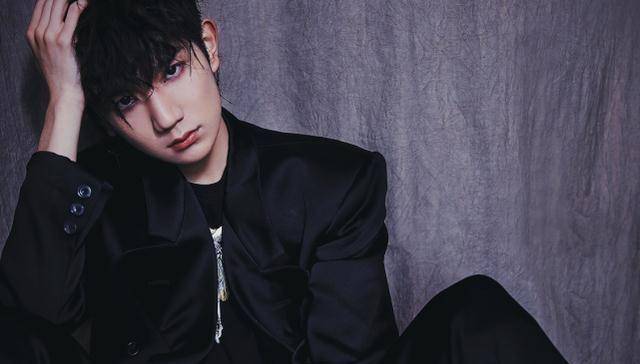 19岁的王源终于长开了!