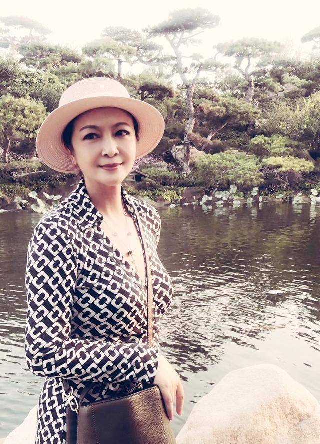 中戏五朵金花现状,史可嫁外籍老公陈炜仙气,只有她活得够实在_金莉莉
