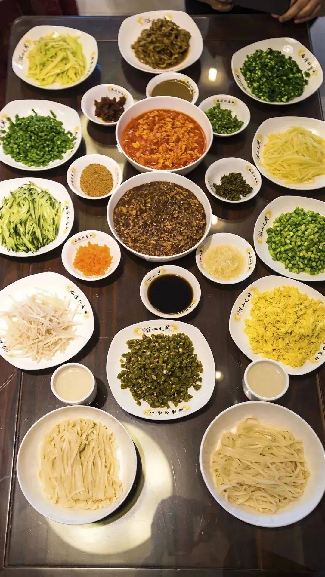 在聊城临清,有种面食在坊间火了几百年,民间称其为"卫面""捞面""凉面"