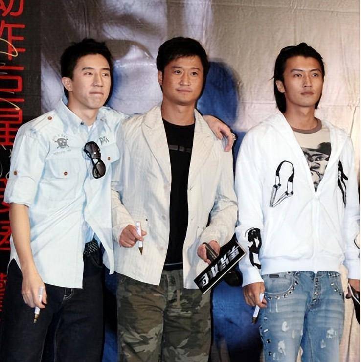 吴京走4次红毯,明星的遮羞布挂不住,华表奖上各种世态炎凉_甄子丹