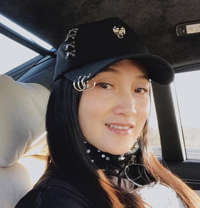 90年代初的金鹰影后,因扮演"杨玉环"惊艳一时,53岁仍楚楚动人_林芳兵