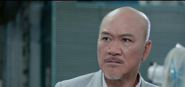 66岁tvb"御用恶人"内地走穴捞金,入行42年,一场演出数万元_郑恕峰