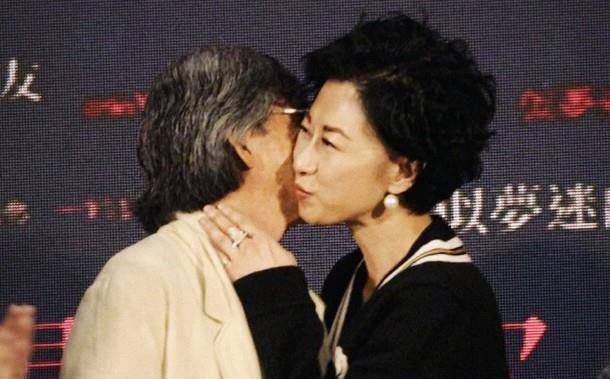 20周年结婚纪念日那天,叶倩文也公开向老公示爱:"我们一起过了20年,占