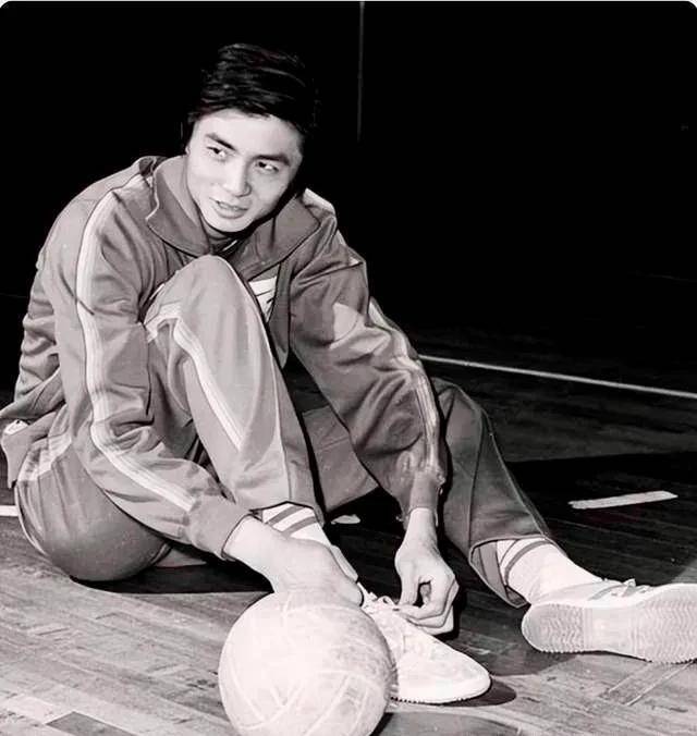 "网上飞人"汪嘉伟的多彩人生,时代口号,情书乌龙,亿万富翁_图片_网络