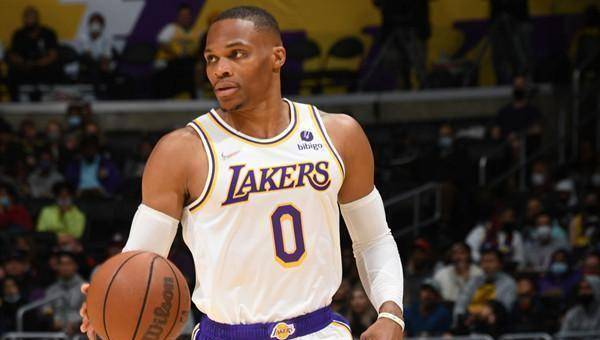 原创            NBA：如今威少与利拉德的区别，就是豪门与弱队的区别(利拉德和威少身高对比)