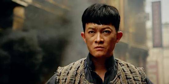 杨志刚:总演主角是因为郭靖宇欠他,曾意外烧伤,妻子给玉漱配音_大姑