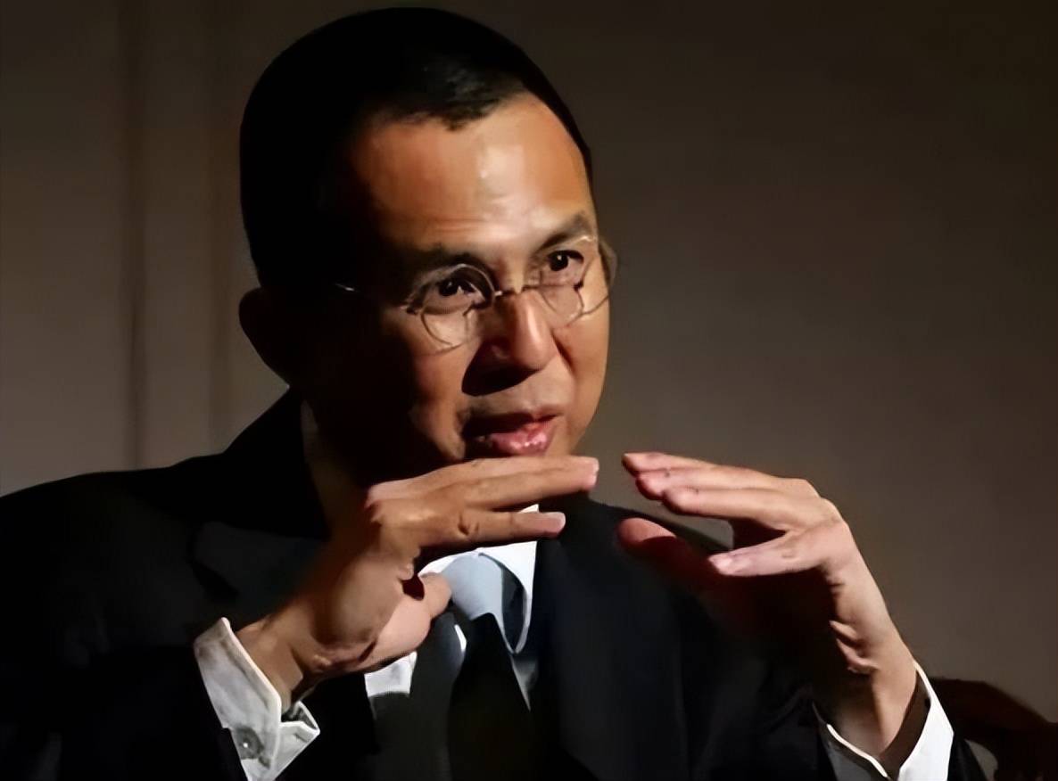 李泽钜_李泽楷_父亲