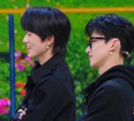 白敬亭,宋亚轩时隔五年再同台,身高对比成亮点_少年_王牌_奶娃娃