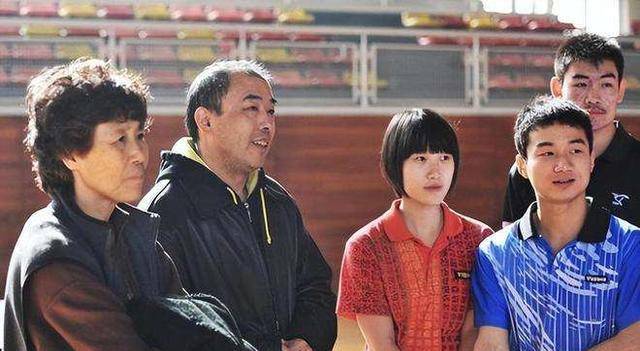乒乓球冠军乔红:前半生事业顺遂,50岁低调结婚,丈夫身份成谜_董伟委