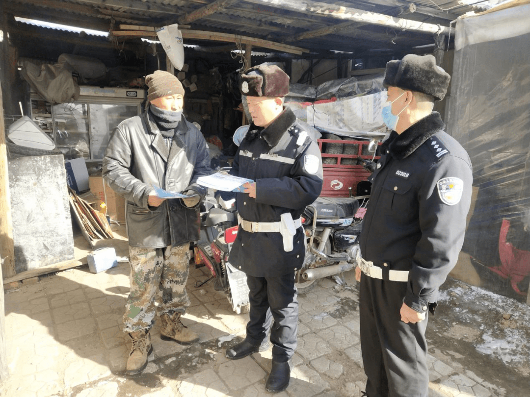 尚志公安交警开展交通安全主题宣传活动_农村_文明_村民