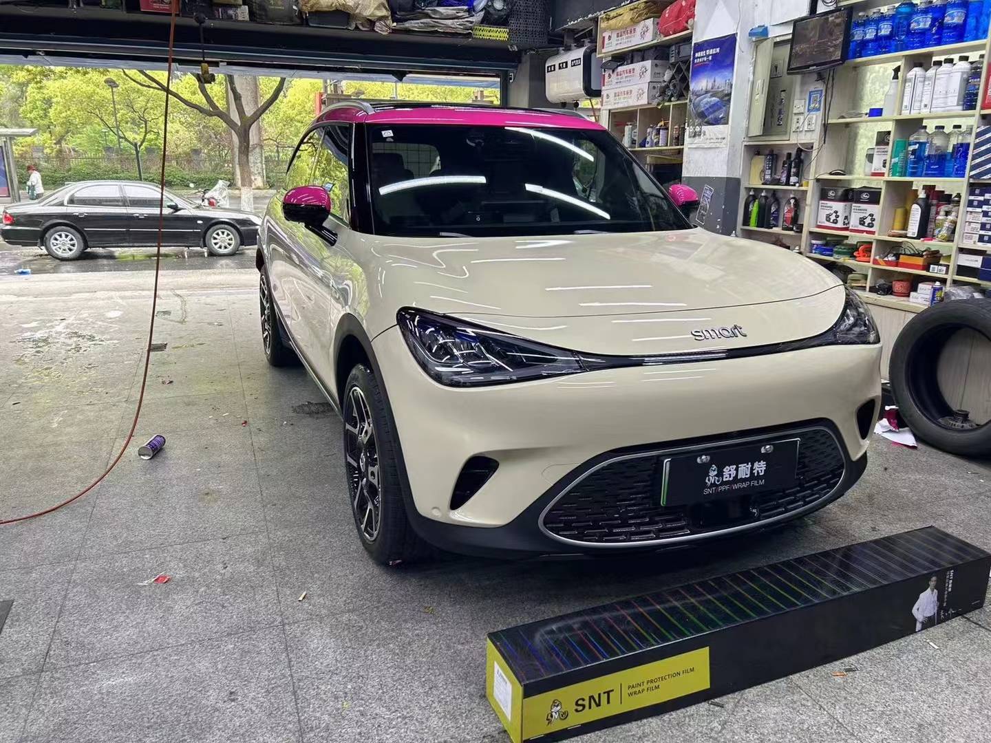 smart舒耐特改色膜水晶卡其米兰,偏白的黄色,黄中透着白