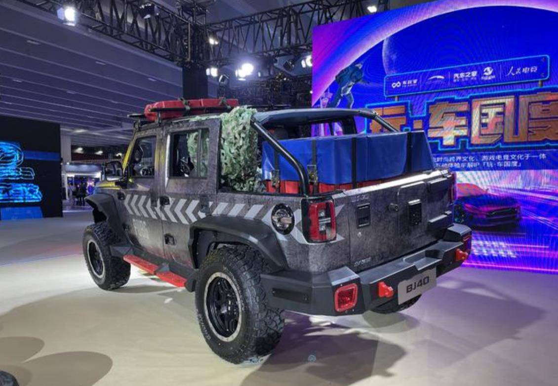 北汽开窍,bj40"和平使者"讨好年轻人,防爆漆,拉空投,带工具架_搜狐