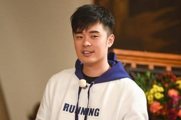 陈赫胖了之后整个人都变得油腻,他这是有了幸福肥吗?_管理_身材_减肥