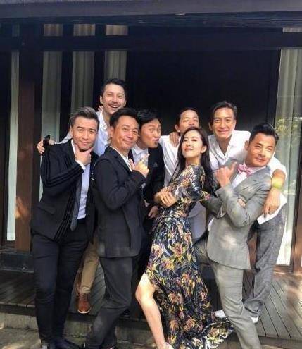 今年,吴奇隆和郑嘉颖都升级当爸爸了,十四爷林更新都有发博祝贺,可见