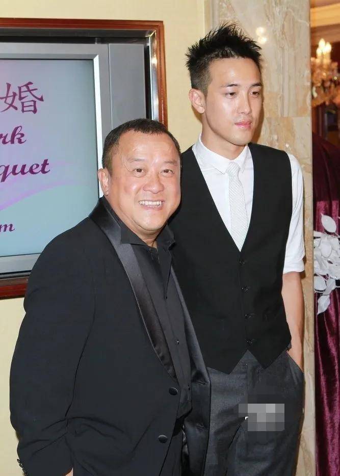 曾志伟小儿子曾国猷分手龙生九子,两个儿子大不同!_张可_张学友_老婆