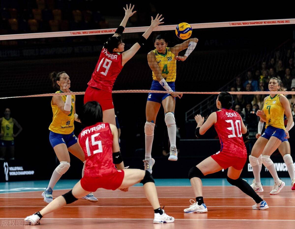 巴西球迷一边倒看衰主队,蔡斌双喜临门争首胜_中国女排_比赛_对手