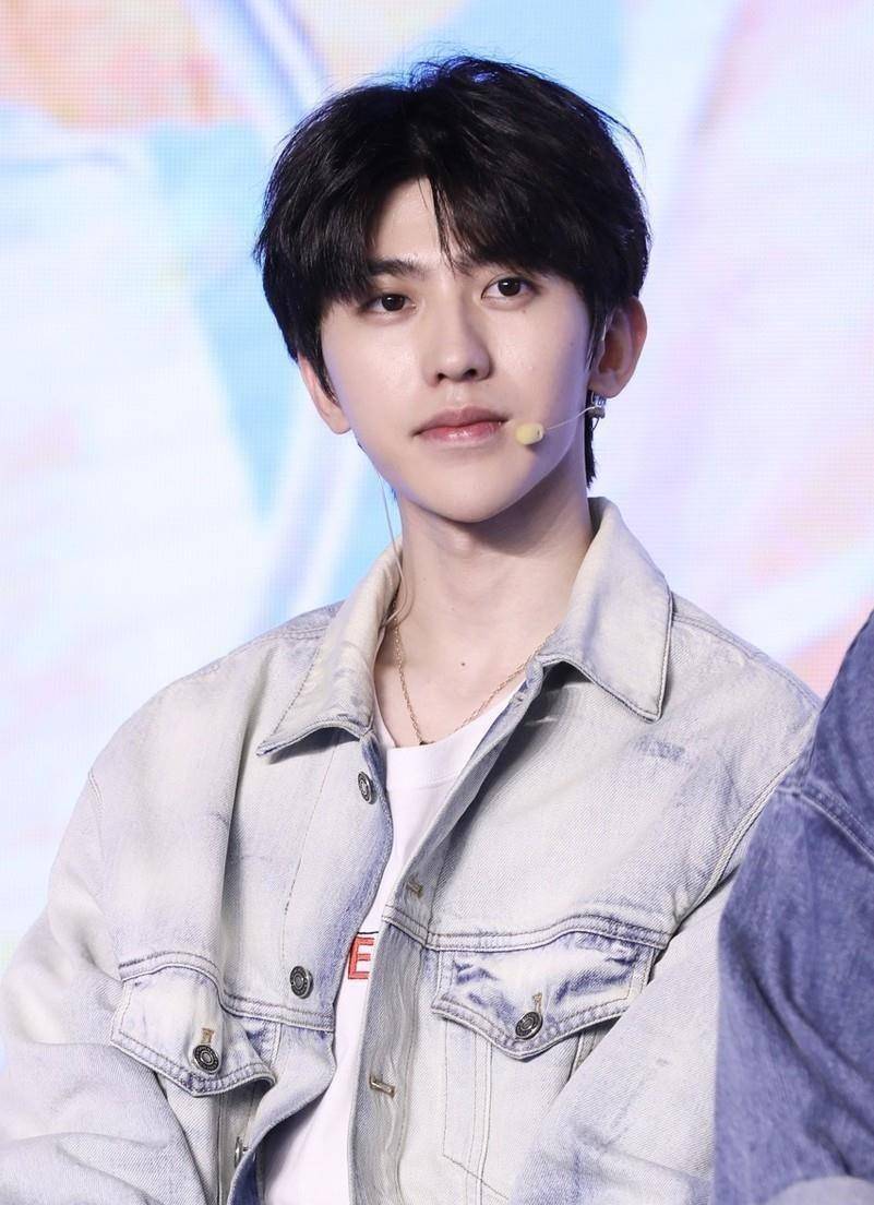 蔡徐坤和郭麒麟谁是团宠?