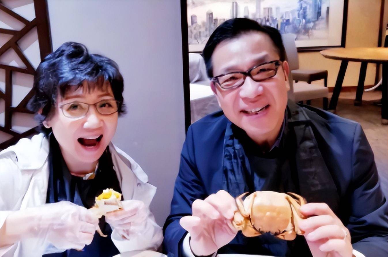 张德兰:凭《春光美》走上舞台,结婚34年无儿无女,她真的幸福吗_杨伟诚