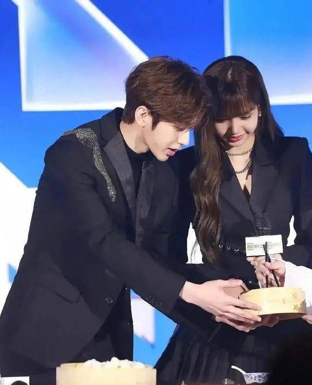 蔡徐坤lisa头像是情侣头像?kunsa又磕到糖了网友:这都能磕?