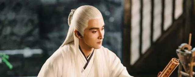 曾经快递小哥,因长得太帅被杨幂挖掘后走红,如今成"新晋男神"_高伟光