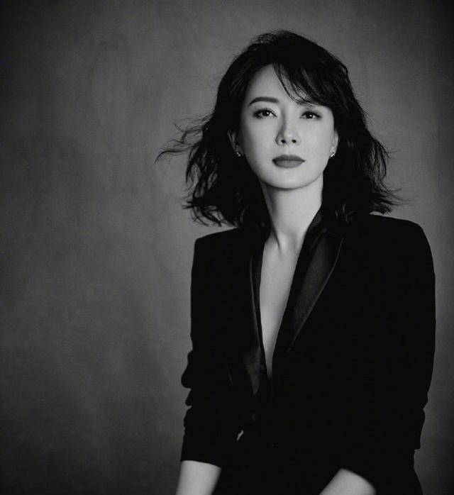 陈数对"真空穿搭"上瘾了!