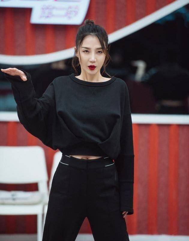 江映蓉一屁股坐中间,《浪姐2》早就该撕了_因为_姐姐_蒋璐霞