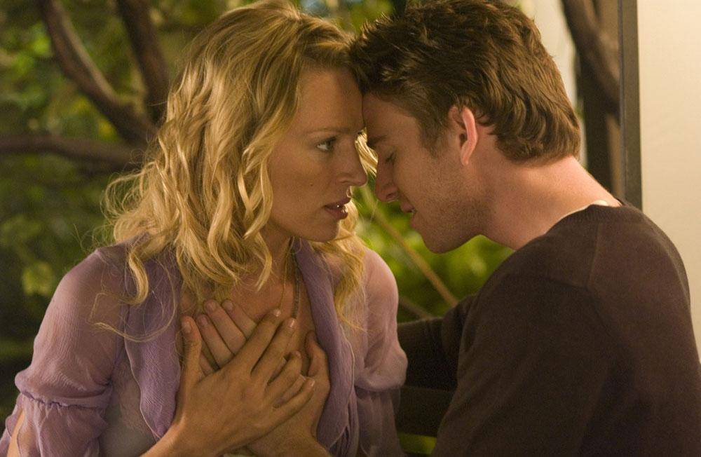 忘年恋曲 年龄差：20岁以上 两个儿子——都爱上了妈妈的闺蜜 双女主：娜奥米·沃茨（绝对女神