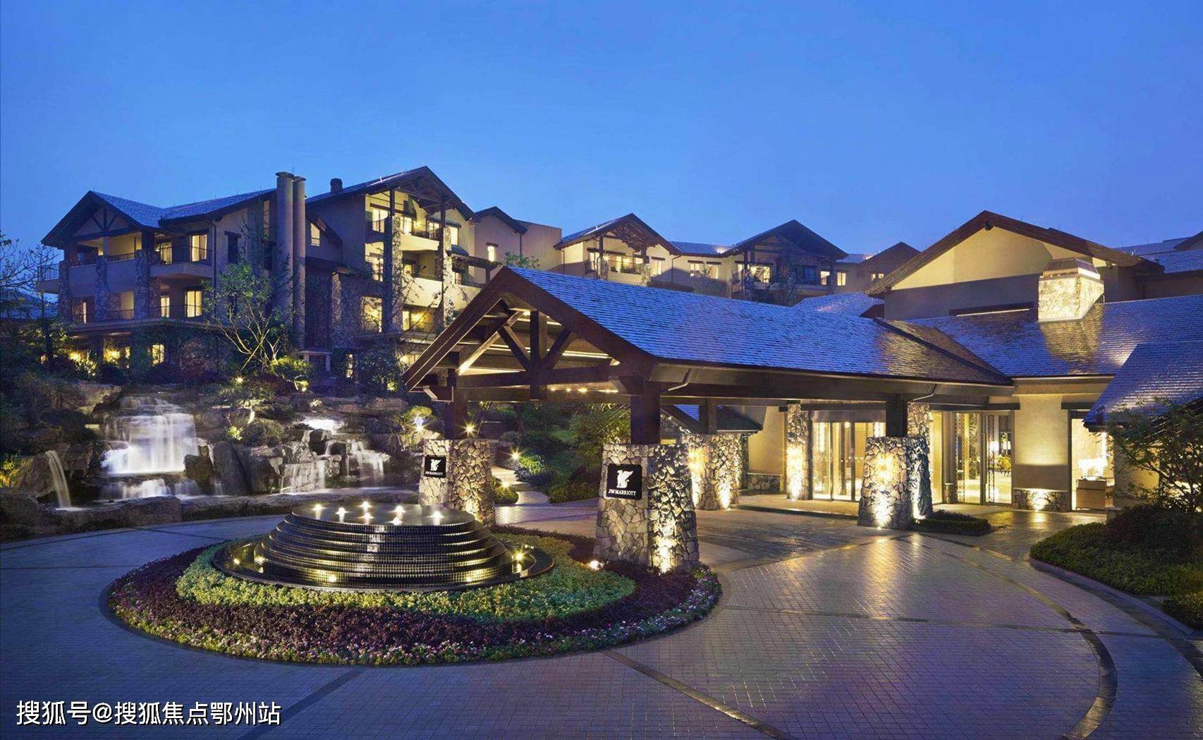 安吉凤凰国际缓山别墅_凤凰缓山网站丨凤凰国际缓山欢迎您丨楼盘详情/最新消息（安吉凤凰山游记作文）