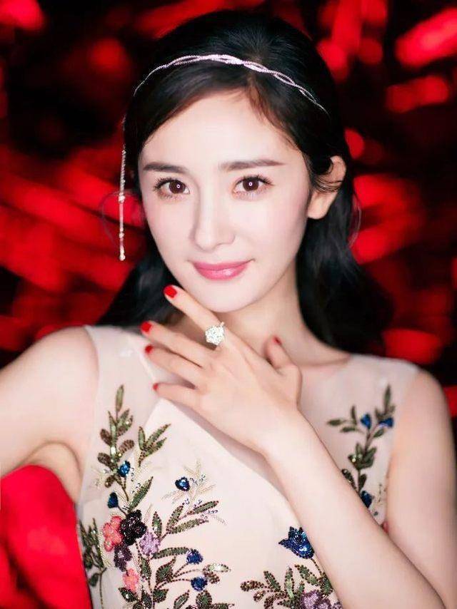 黑历史最多的女星是杨幂?