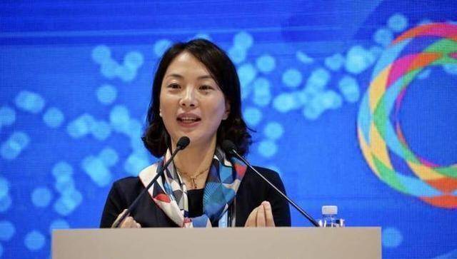 从月入120到身家70亿,海底捞杨利娟:不让老板操心,你就能加薪_客户