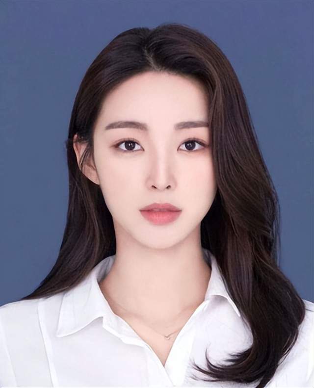 怎么把证件照做成二寸的?_照片_工具_易绘创