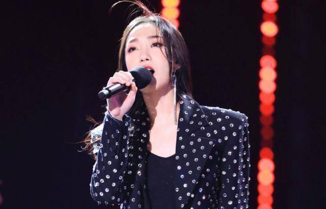 单依纯夺冠,李宇春和谢霆锋少了些幸运,李健仍是冠军导师_潘虹_总决赛